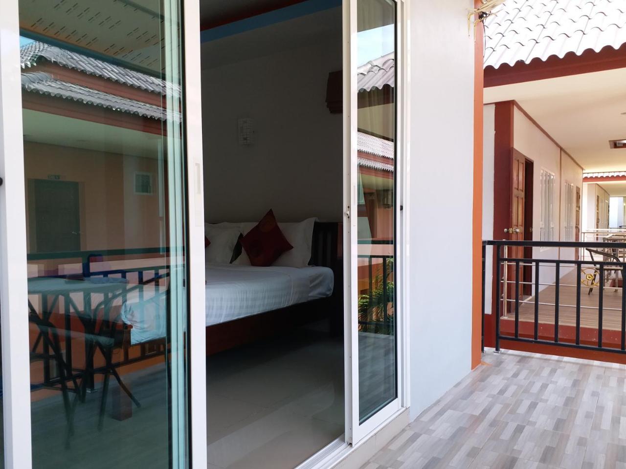 Tamarind Lanta Resort Ко-Ланта Экстерьер фото