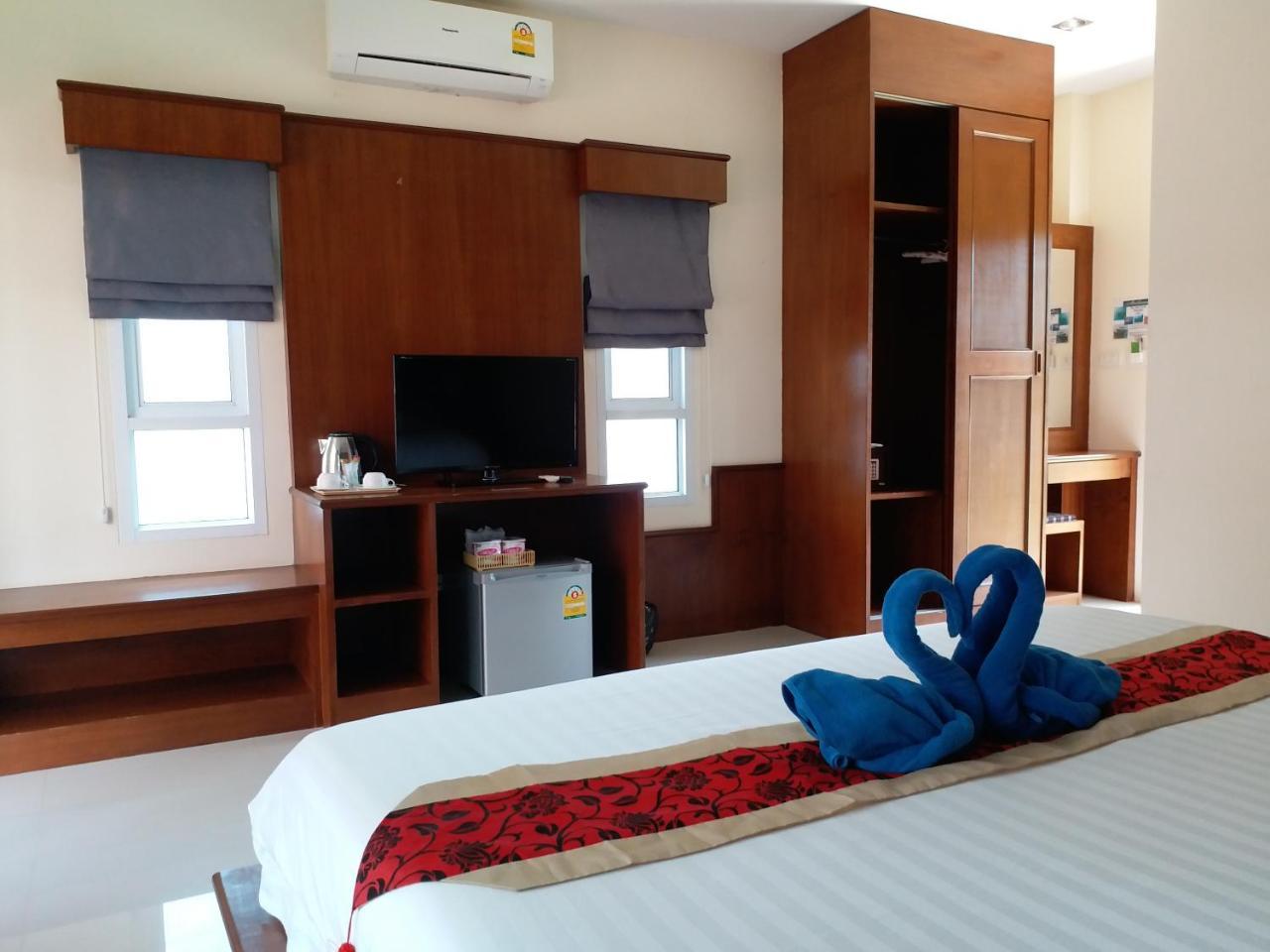 Tamarind Lanta Resort Ко-Ланта Экстерьер фото